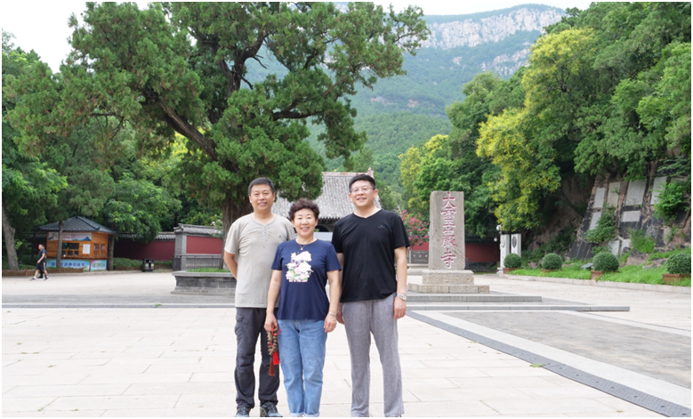 自駕近千公里,寧波朋友參加一味成方泰山靈芝采摘節(jié)